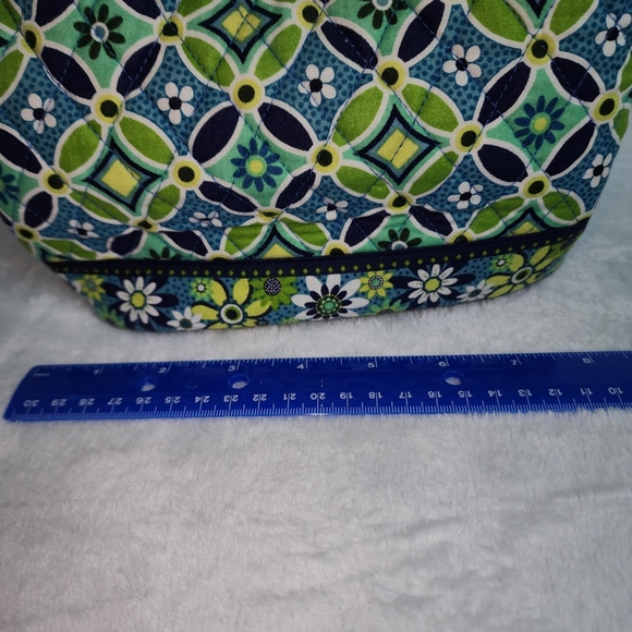 Vera Bradley small purse. - Picture 3 of 10
